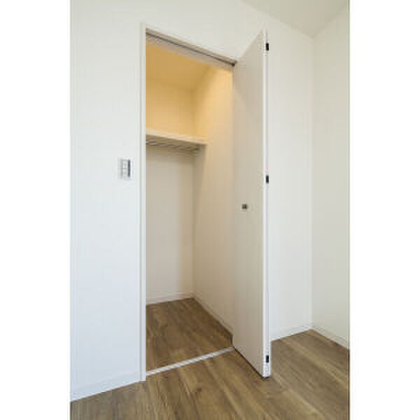 物件内観写真10　(収納)