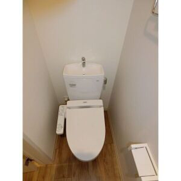 物件内観写真14　(トイレ)