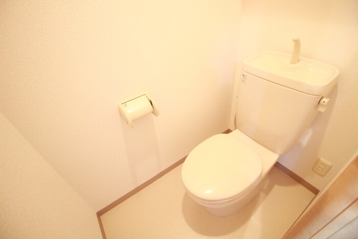 物件内観写真16　(トイレ)