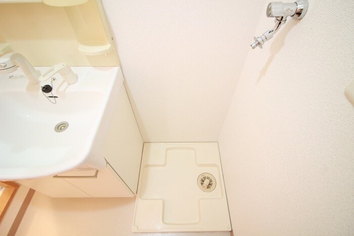 物件内観写真17　(洗濯機置場)