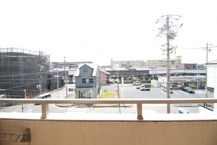 物件内観写真22　(室内からの展望)