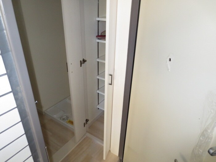 物件内観写真8　(靴箱)