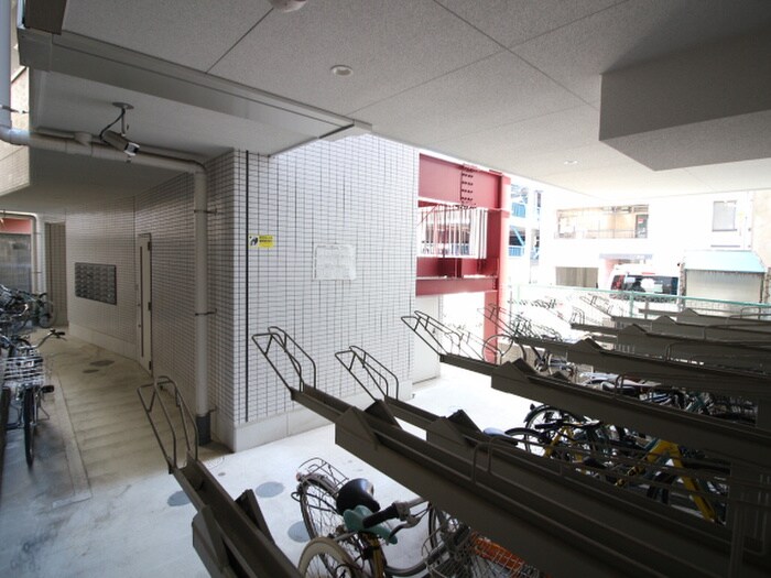 物件外観写真6　(駐輪場)