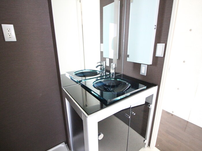 物件内観写真11　(洗面)