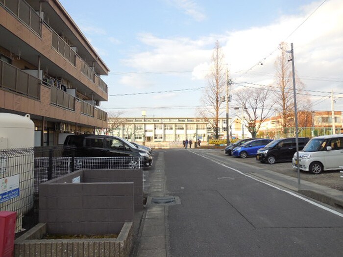 物件外観写真6　(周辺環境)