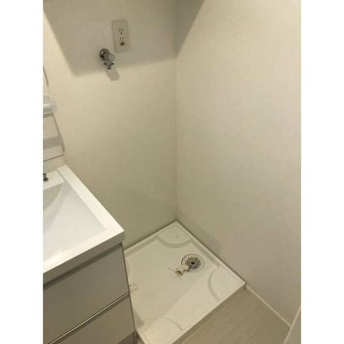 物件内観写真14　(洗濯機置場)