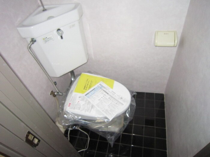 物件内観写真12　(トイレ)