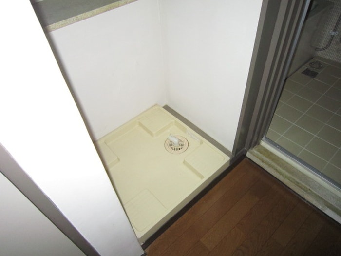 物件内観写真15　(洗濯機置場)