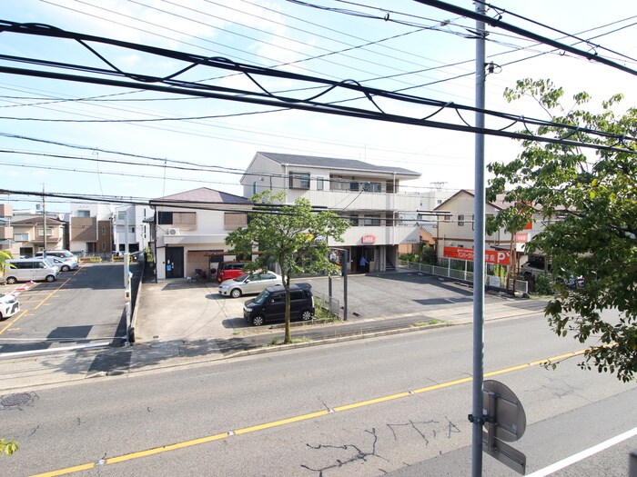 物件内観写真16　(室内からの展望)