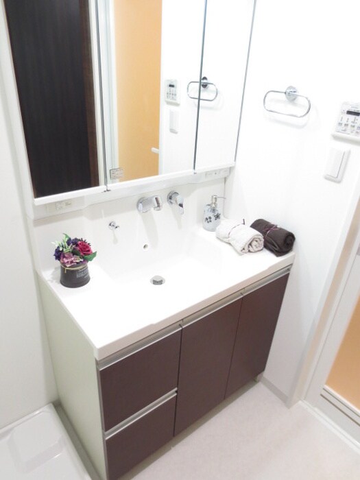 物件内観写真12　(洗面)