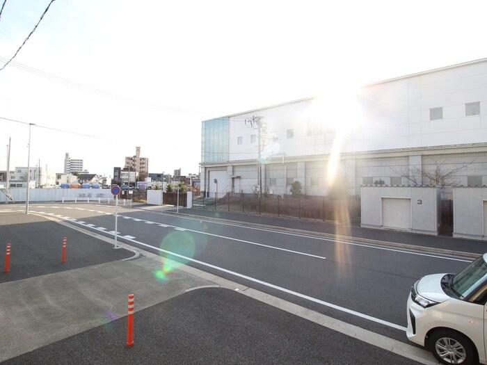 物件内観写真20　(室内からの展望)