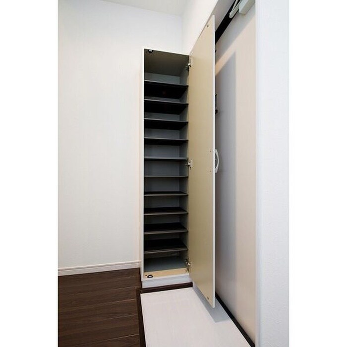 物件内観写真12　(靴箱)