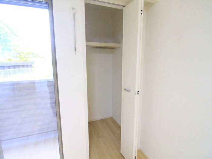 物件内観写真13　(収納)