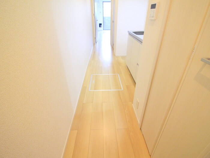 物件内観写真15　(廊下)