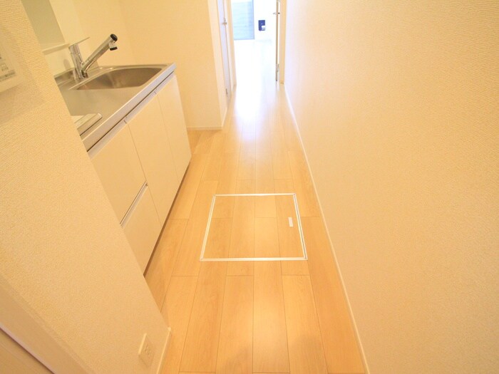 物件内観写真15　(廊下)