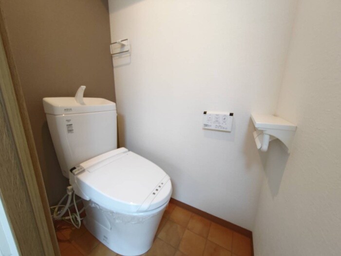 物件内観写真12　(トイレ)