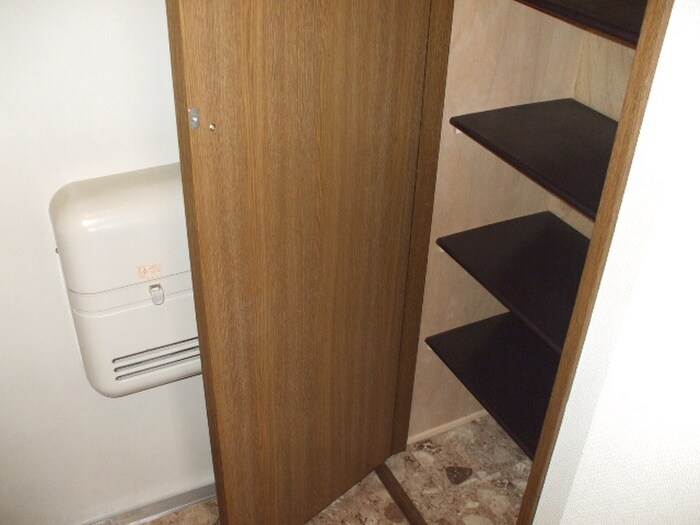 物件内観写真15　(靴箱)