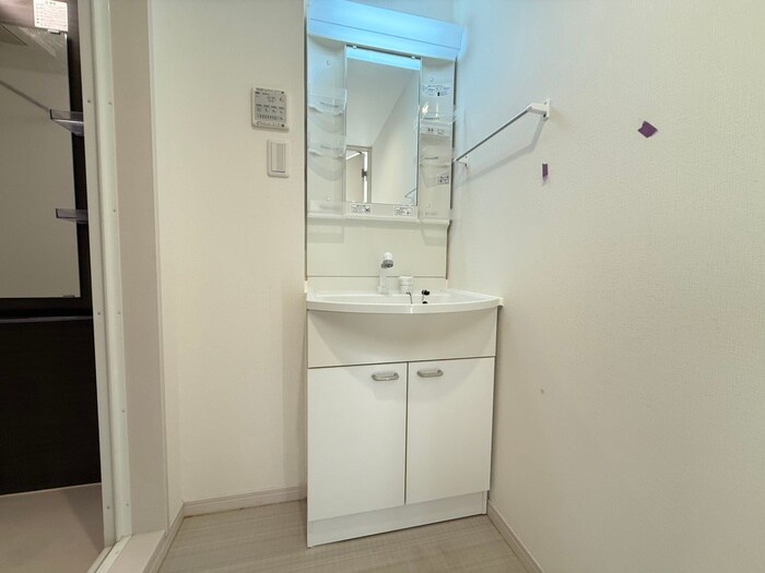 物件内観写真13　(洗面)