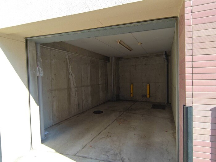 物件外観写真4　(駐車場)