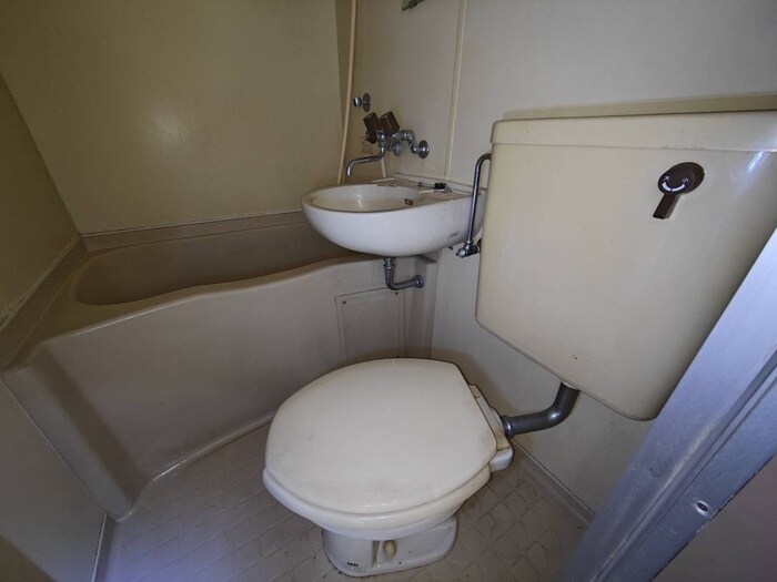 物件内観写真14　(トイレ)