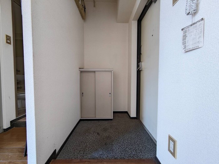 物件内観写真17　(玄関)