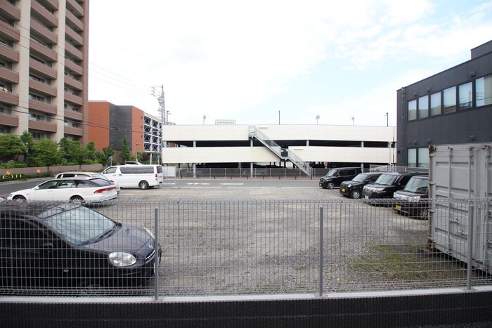 物件内観写真22　(室内からの展望)