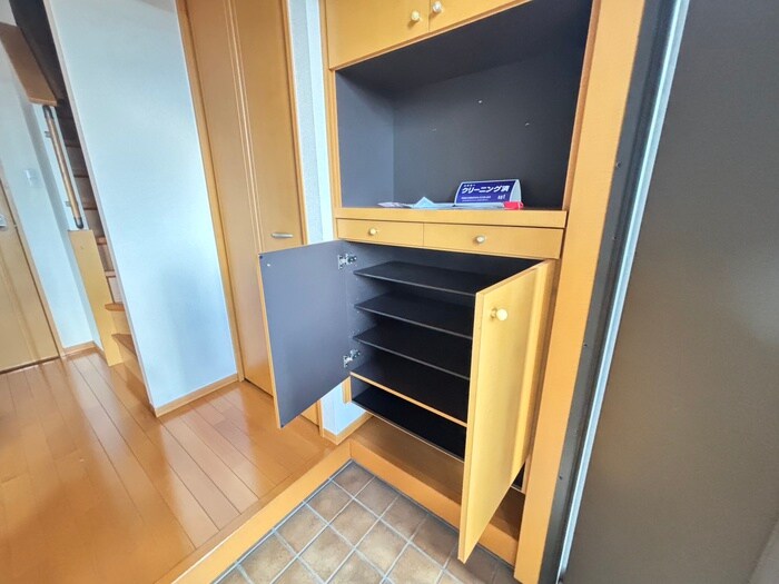 物件内観写真14　(靴箱)