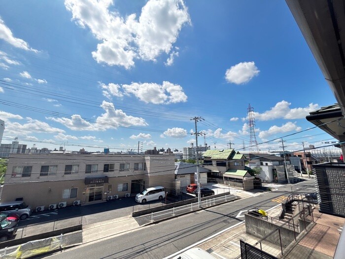 物件内観写真16　(室内からの展望)