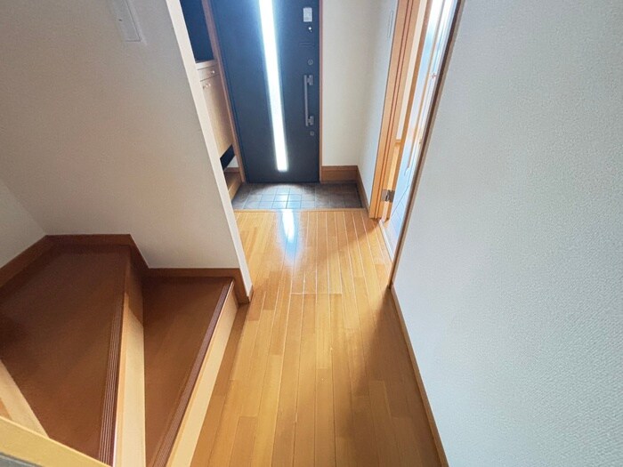 物件内観写真19　(廊下)