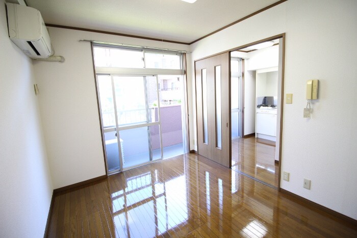 物件内観写真8　(居室)