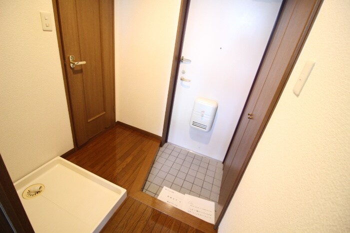 物件内観写真15　(玄関)