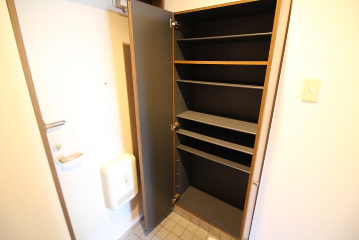 物件内観写真16　(靴箱)