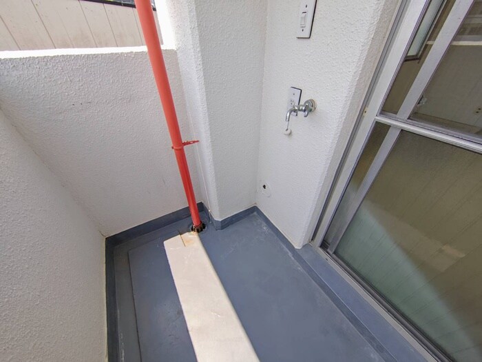 物件内観写真11　(洗濯機置場)