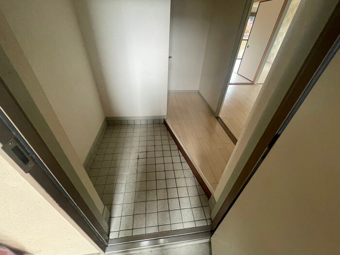 物件内観写真22　(玄関)