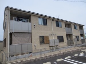 アンプルールリーブルロージナ外観写真