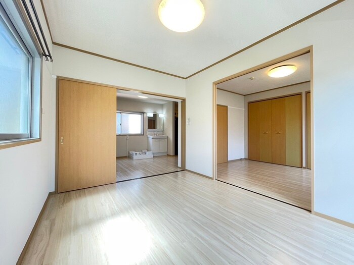 物件内観写真8　(居室)