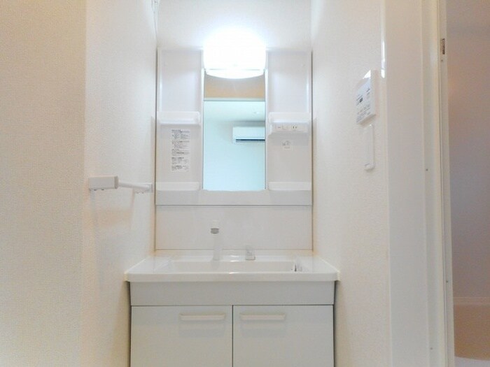 物件内観写真12　(洗面)