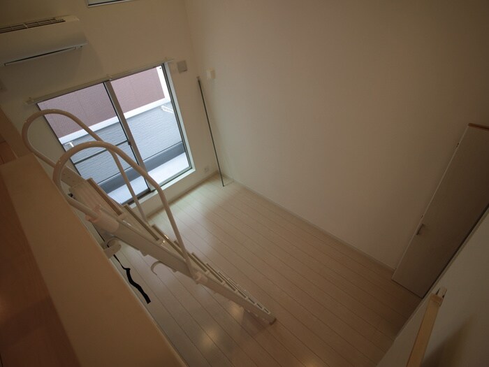 物件内観写真12　(居室)