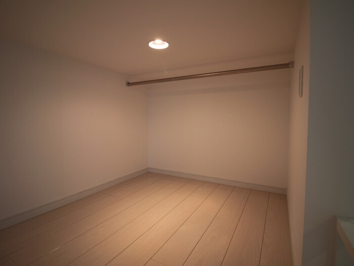 物件内観写真18　(収納)