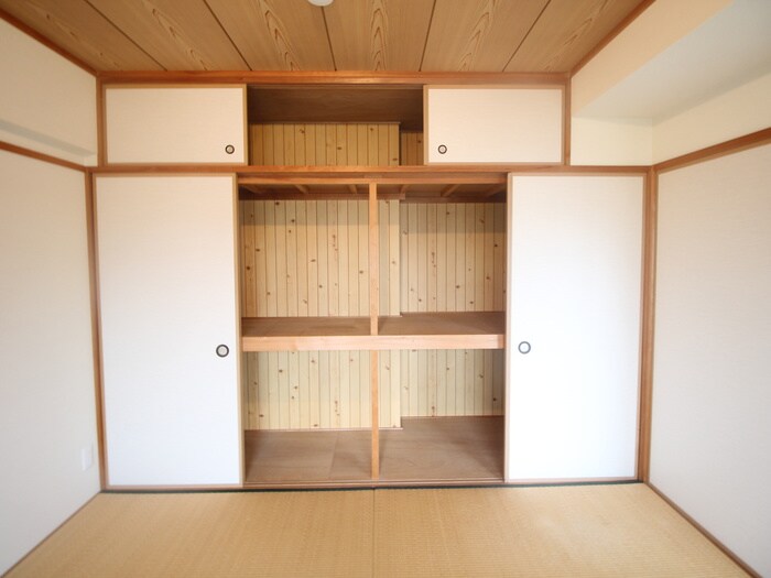 物件内観写真13　(収納)