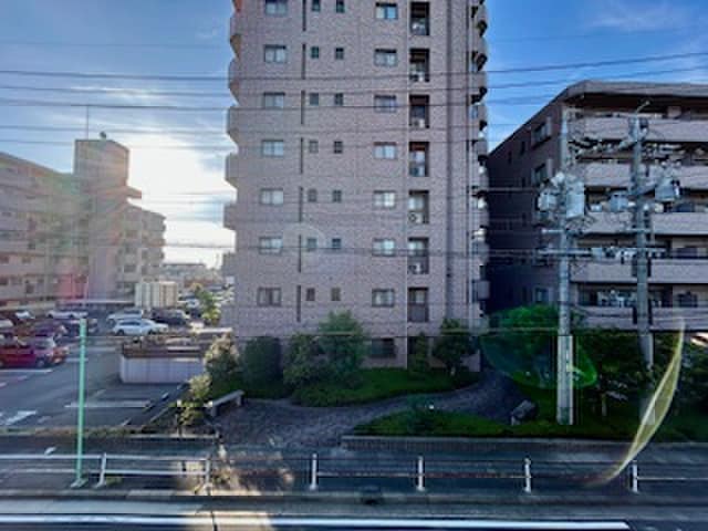 物件内観写真16　(室内からの展望)