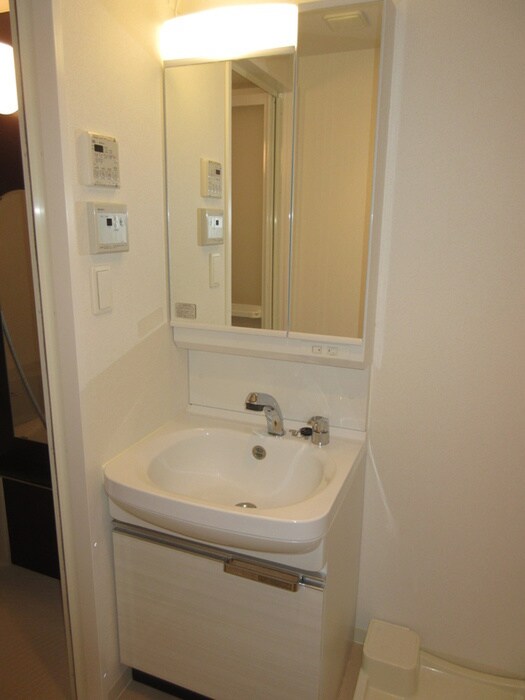 物件内観写真11　(洗面)