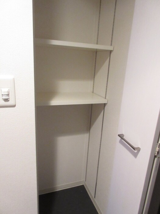 物件内観写真15　(収納)