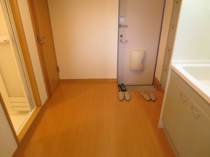 物件内観写真12　(廊下)