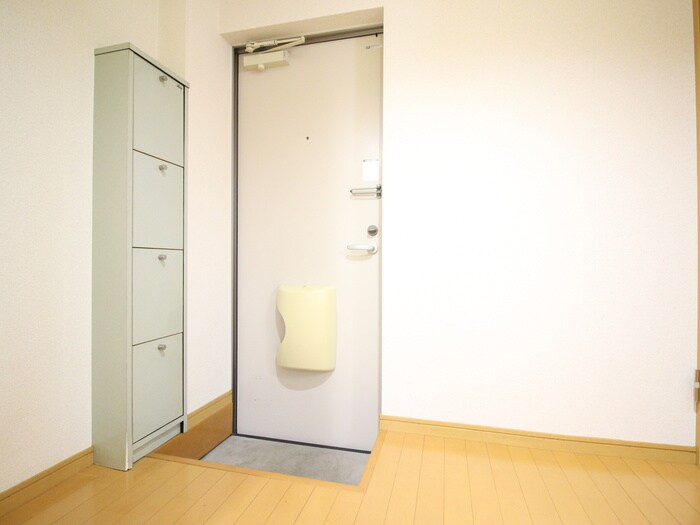 物件内観写真17　(玄関)