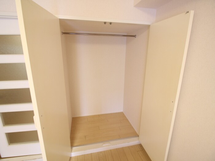 物件内観写真12　(収納)