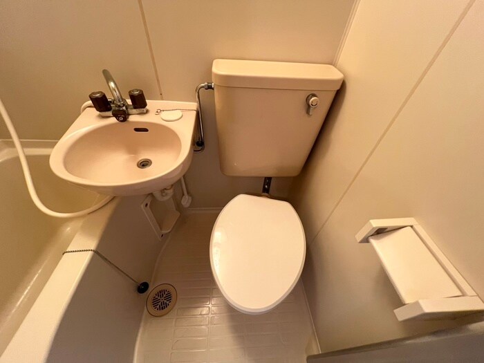 物件内観写真12　(トイレ)