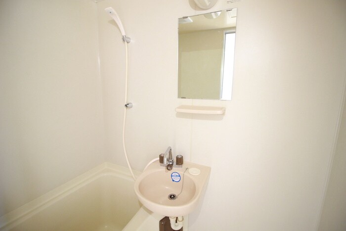 物件内観写真13　(洗濯機置場)