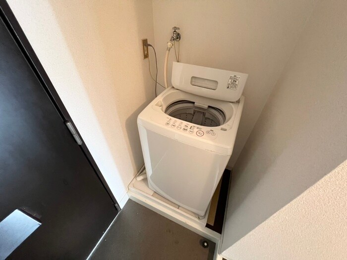 物件内観写真14　(洗濯機置場)