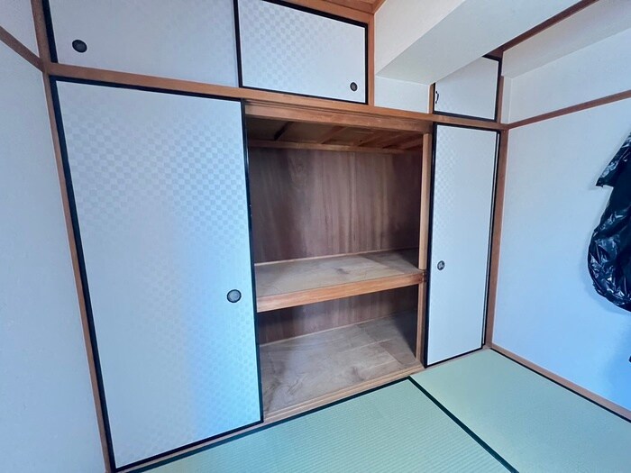 物件内観写真18　(収納)